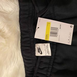 Black Nike sweatpants